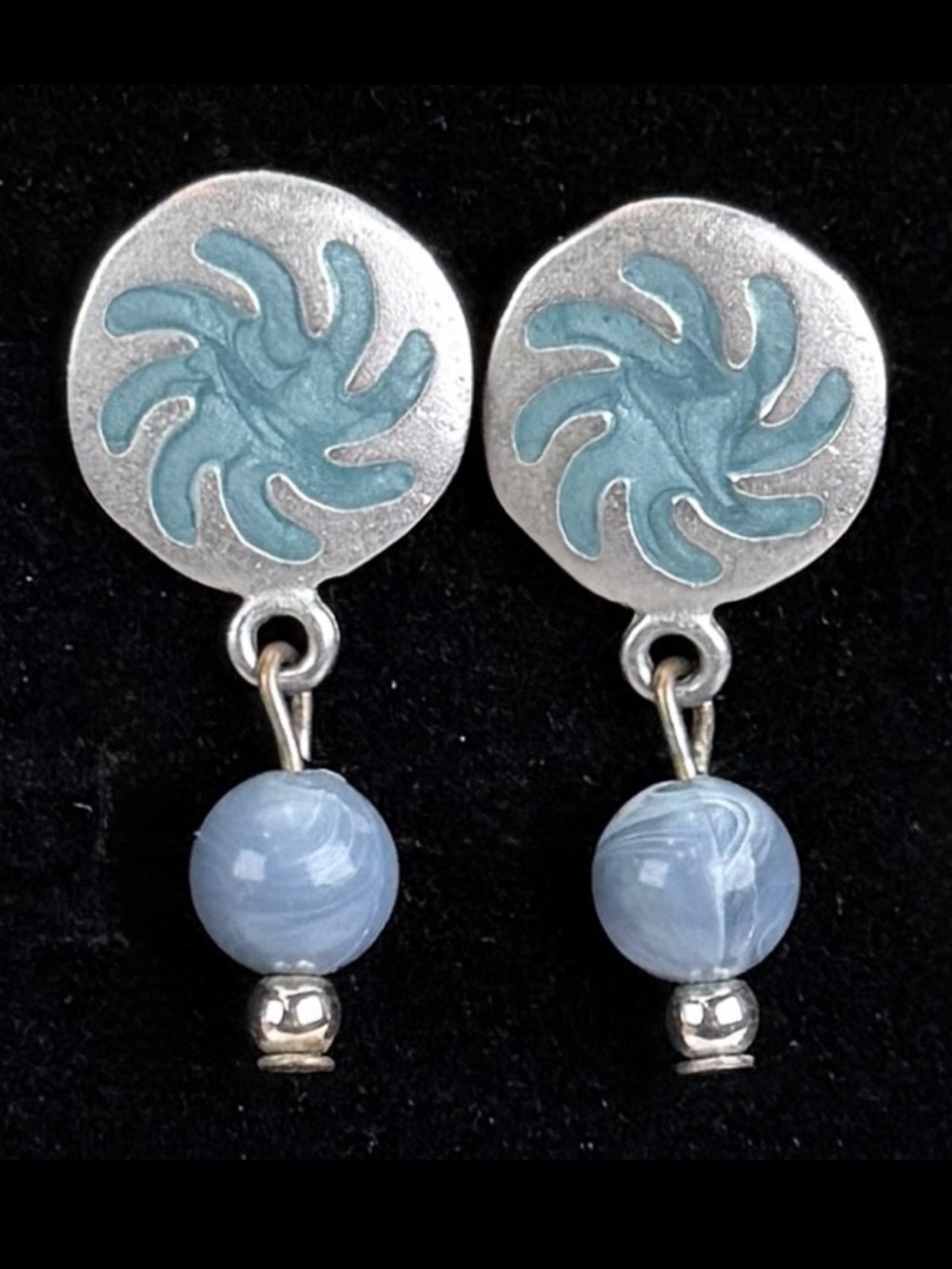 Beautiful silvertone and blue costume dangle pierced earrings